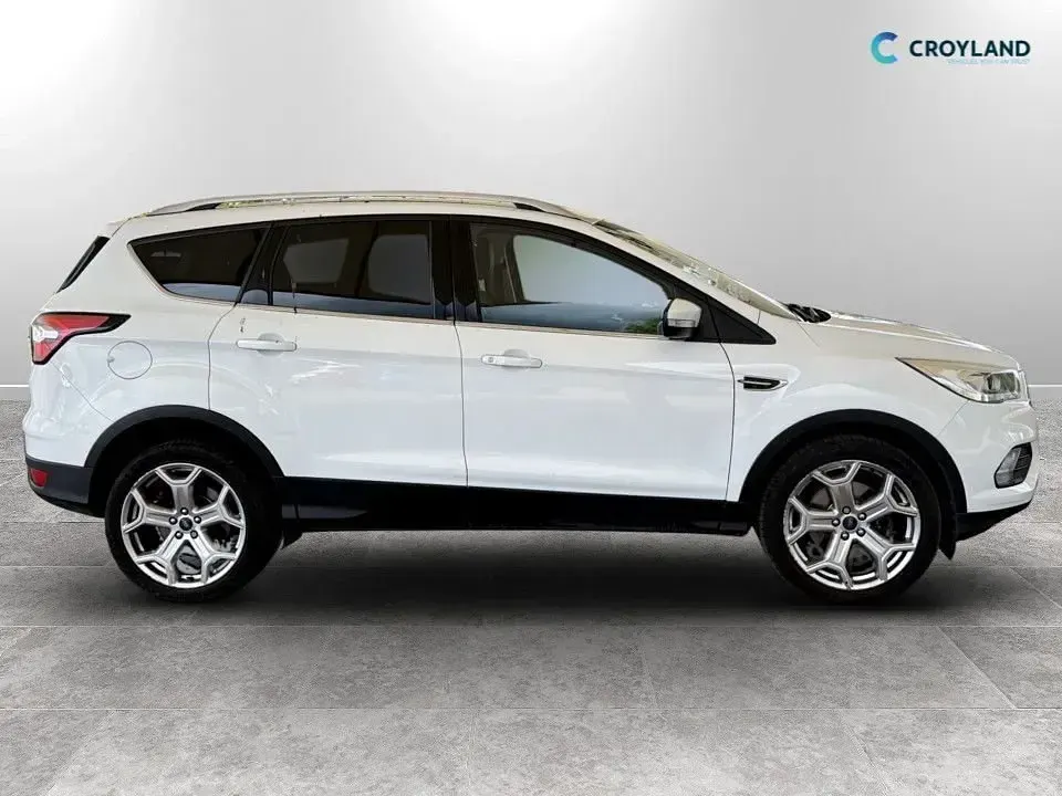 Used Ford Kuga Titanium 150 HP (110 kW) 2019 White SUV