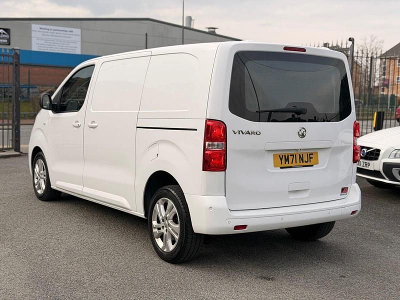 Used Vauxhall Vivaro Elite 145 HP (106 kW) 2022 White MPV