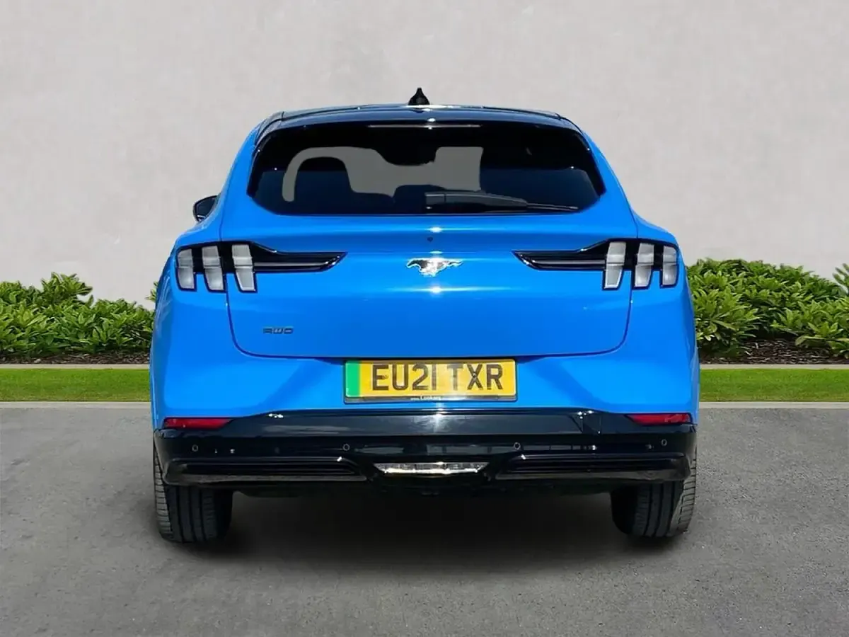 Used Ford Mustang Extended Range 351 HP (258 kW) 2021 Blue Hatchback