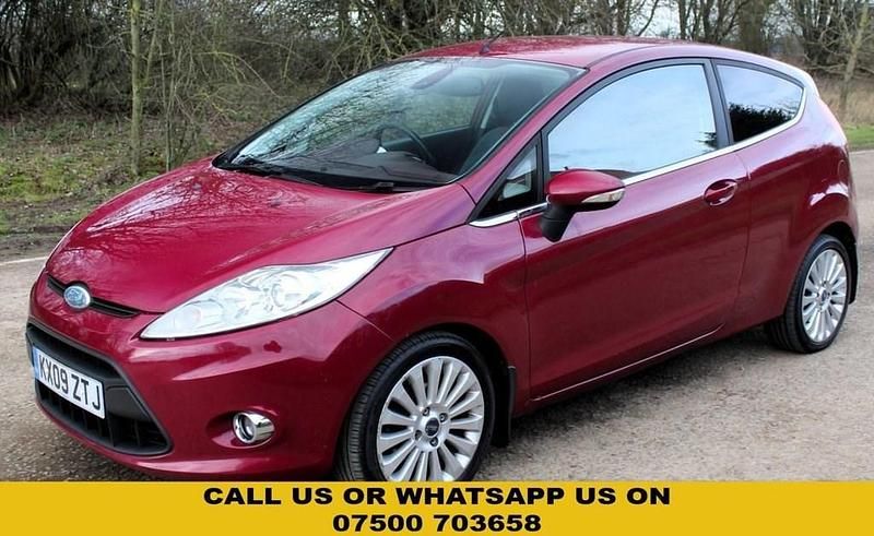 Used Ford Fiesta Titanium 94 HP (69 kW) 2009 Red Hatchback
