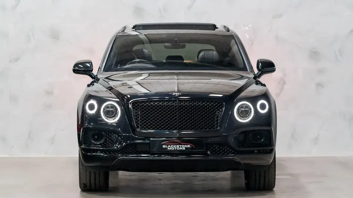 Used Bentley Bentayga 435 HP (319 kW) 2017 Black SUV