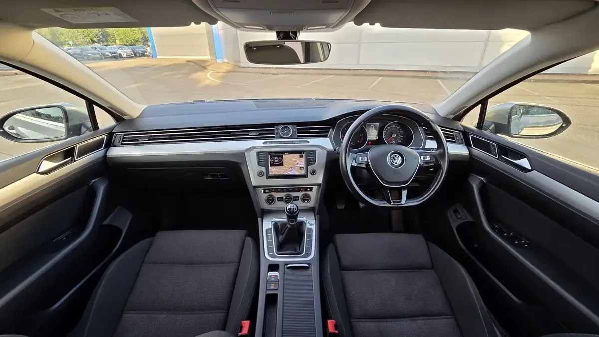 Used VW Passat Business 150 HP (110 kW) 2015 Silver Estate