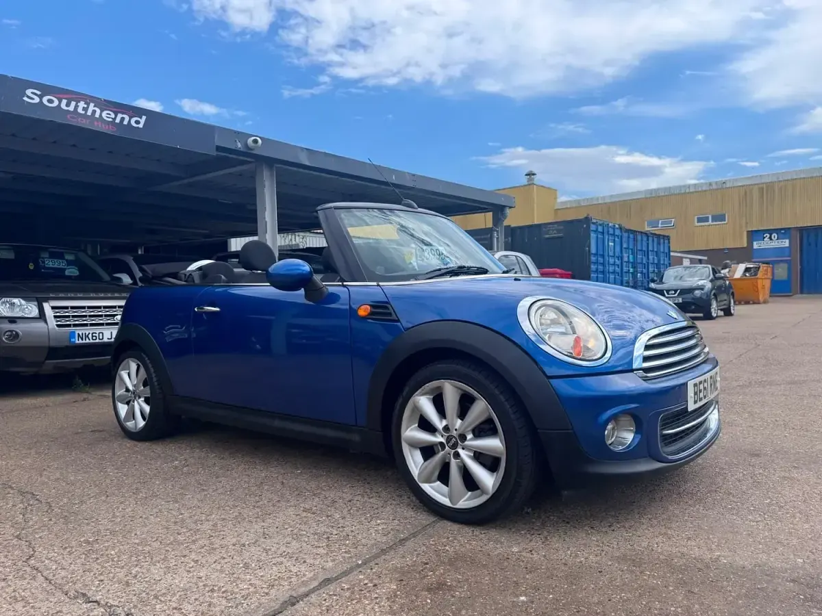 Used Mini Cooper Cabriolet 122 HP (89 kW) 2011 Blue Cabriolet