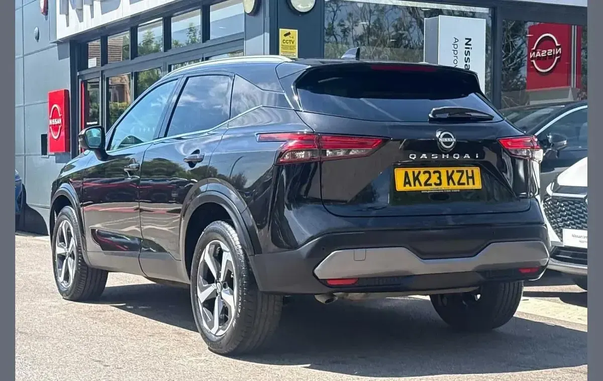 Used Nissan Qashqai N-Connecta 138 HP (101 kW) 2023 Black SUV