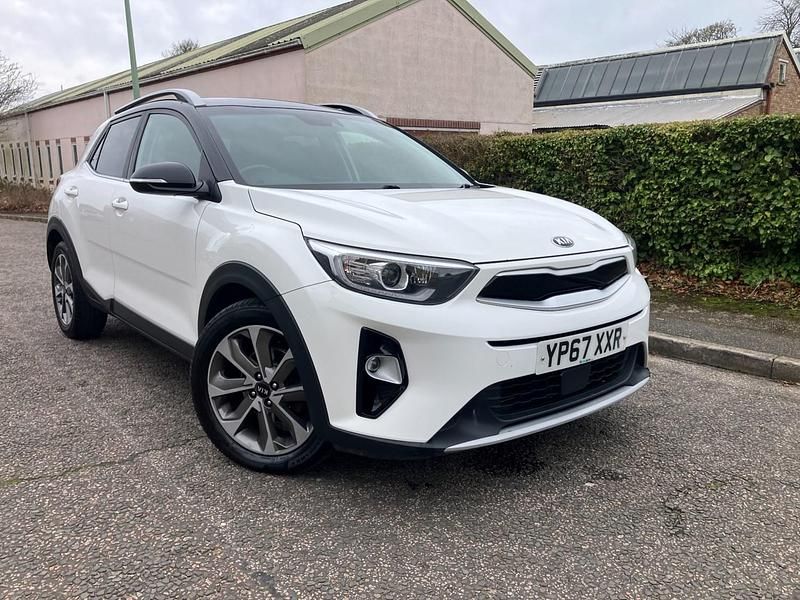 Used Kia Stonic First Edition 108 HP (79 kW) 2017 White SUV