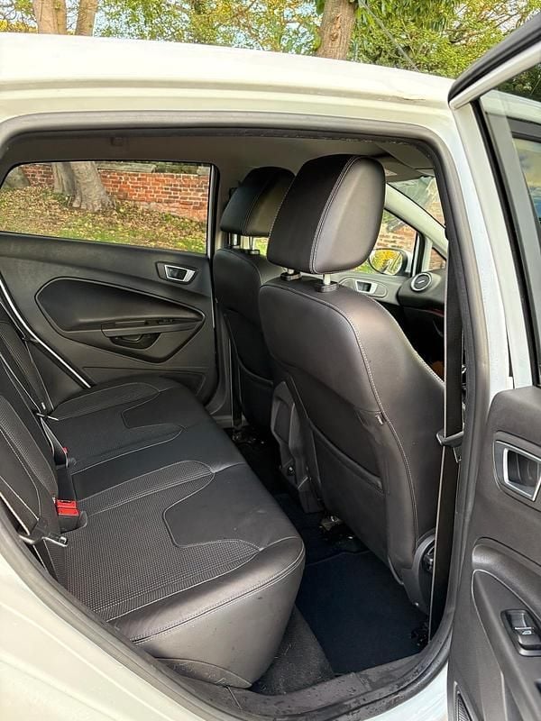 Used Ford Fiesta Titanium X 2013 White Hatchback