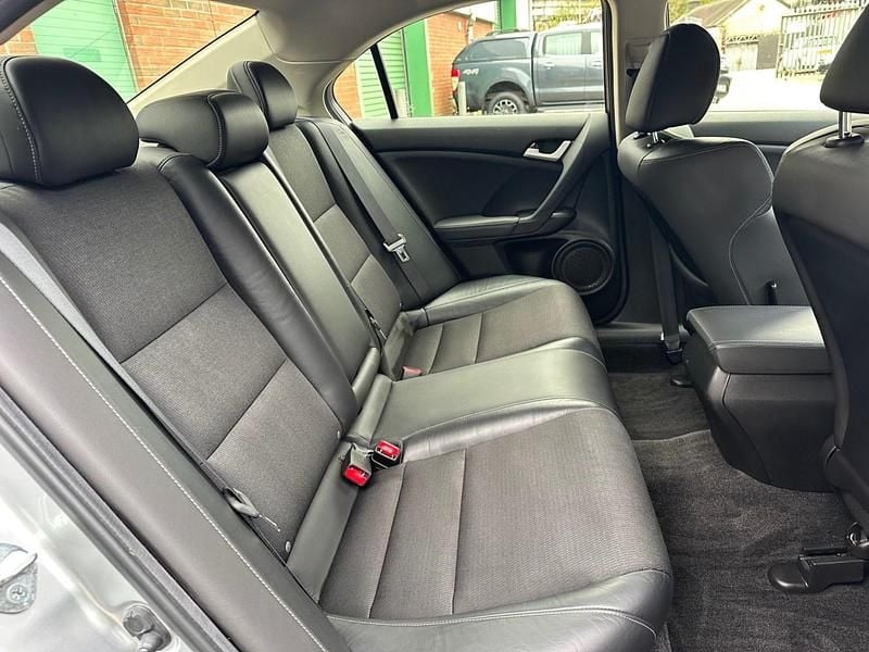 Used Honda Accord ES 2014 Silver Sedan