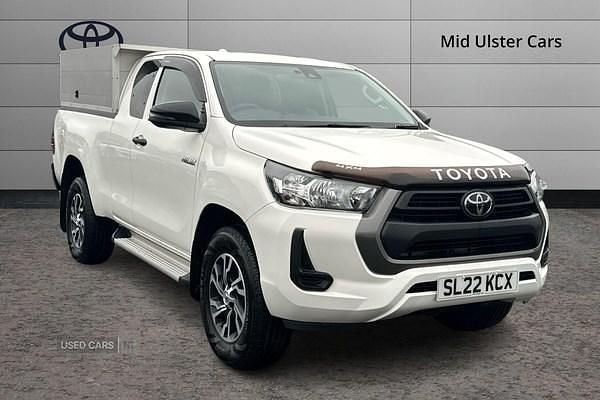 White Used 2022 Toyota HiLux Active Pickup | £21,995 (Expensive) - Image 1/4