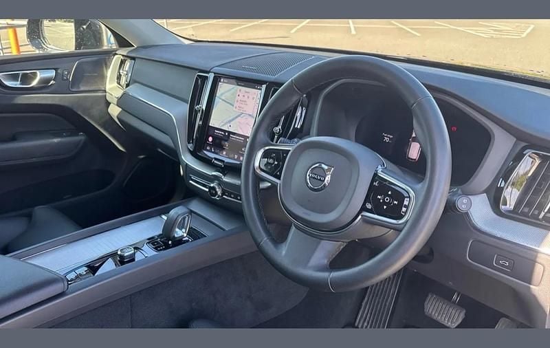 Used Volvo XC60 Plus 250 HP (183 kW) 2023 Black SUV