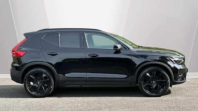 Used Volvo XC40 Plus 194 HP (142 kW) 2025 SUV