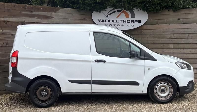 Used Ford Transit 2020 White Sedan