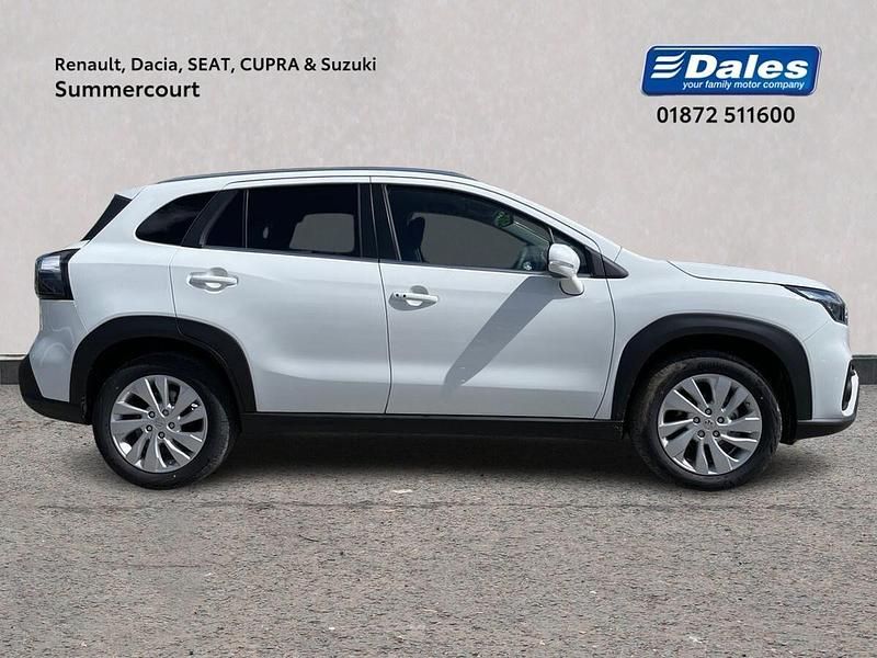 Used Suzuki SX4 115 HP (84 kW) 2025 White Hatchback
