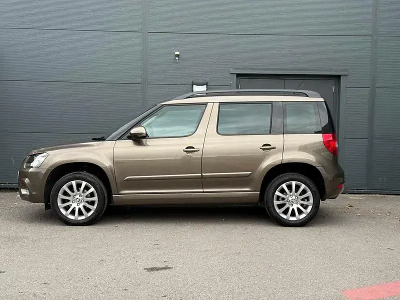 Used Skoda Yeti Elegance 105 HP (77 kW) 2014 Brown SUV