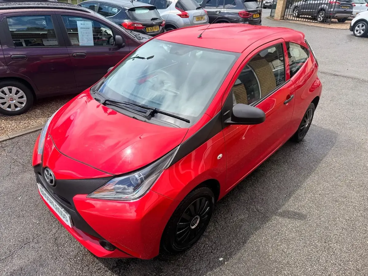 Used Toyota Aygo 2015 Red Hatchback