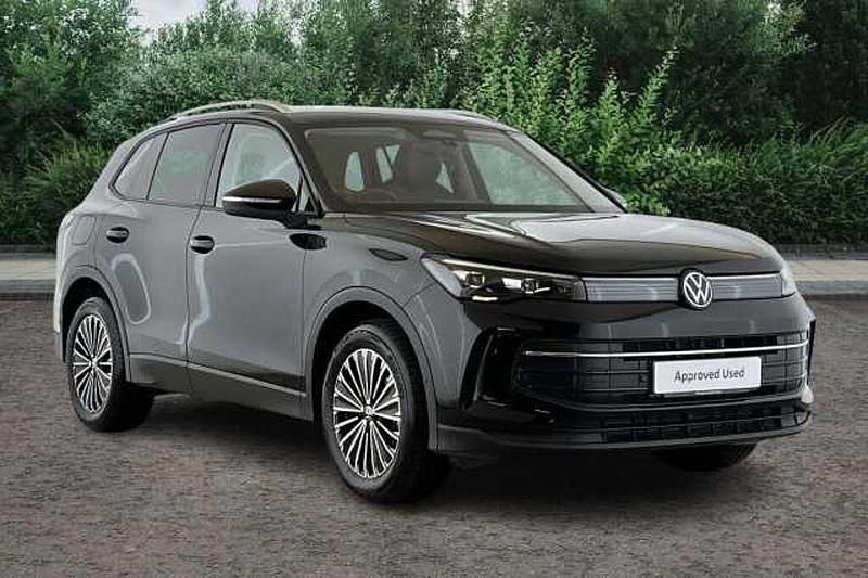 Black Used 2025 VW Tiguan Match SUV | £30,990 (A bit pricey) - Image 1/4