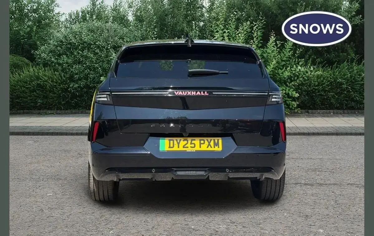 Used Vauxhall Grandland 156 kW (213 HP) 2025 Black SUV
