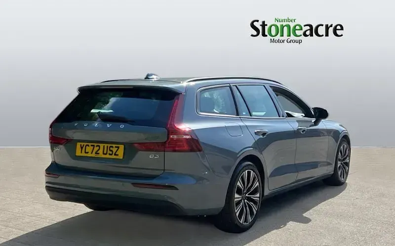 Used Volvo V60 Core 163 HP (119 kW) 2022 Estate