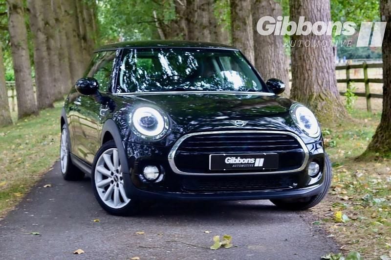 Black Used 2018 Mini Cooper Hatch Hatchback | £11,750 (Good price) - Image 1/4