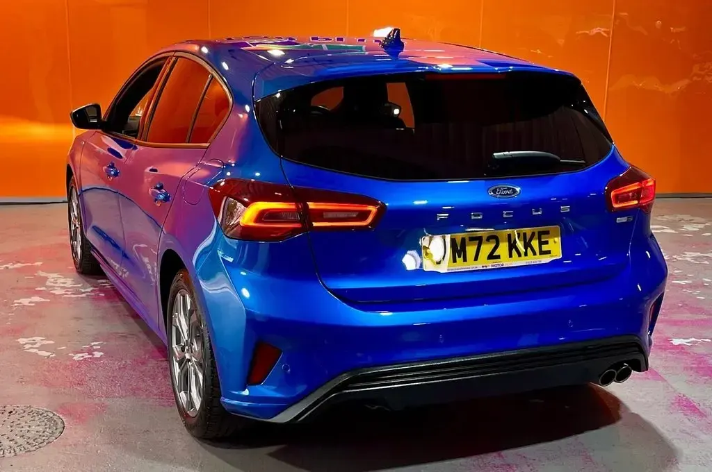 Used Ford Focus ST-Line 155 HP (114 kW) 2022 Blue Hatchback
