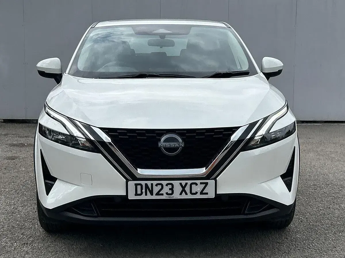 Used Nissan Qashqai Acenta Premium 158 HP (116 kW) 2023 White SUV