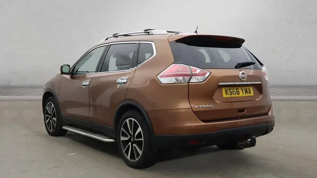 Używany Nissan X-Trail N-TEC 130 KM (95 kW) 2016 Pomarańczowy SUV