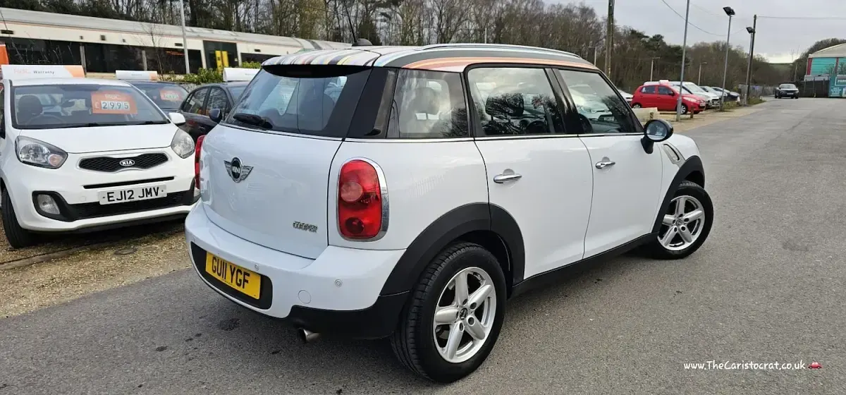 Used Mini Cooper Countryman 122 HP (89 kW) 2011 White SUV