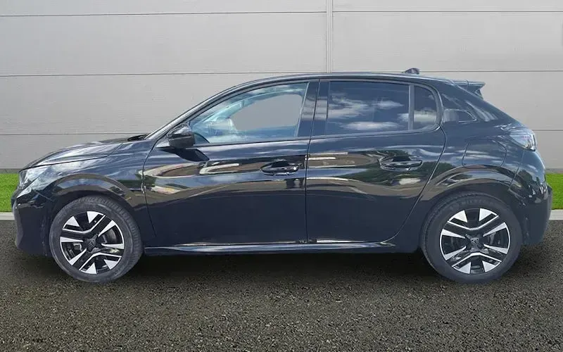 Used Peugeot 208 Allure 101 HP (74 kW) 2025 Black Hatchback