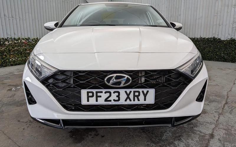 Used Hyundai i20 Premium 101 HP (74 kW) 2023 Hatchback