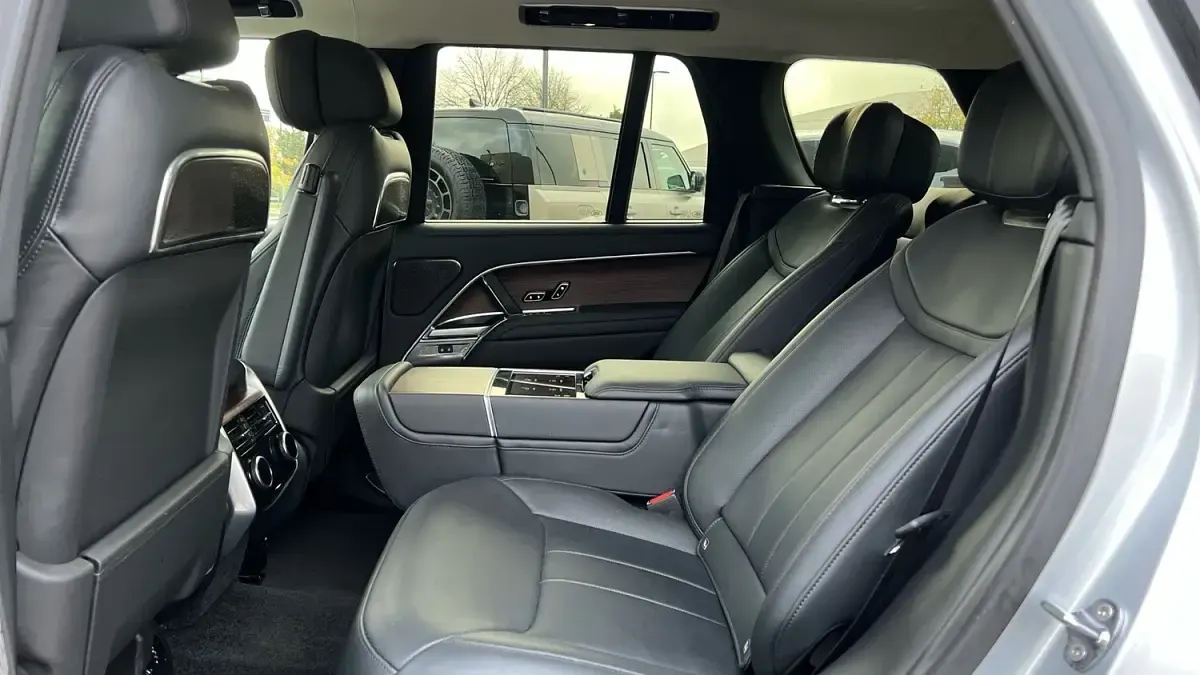 Used Land Rover Range Rover Autobiography 460 HP (338 kW) 2024 Silver SUV