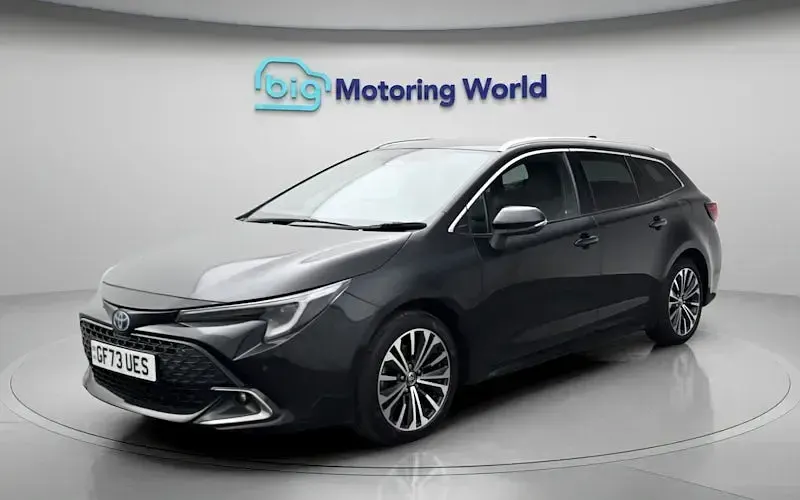 Used Toyota Corolla Design 196 HP (144 kW) 2025 Estate
