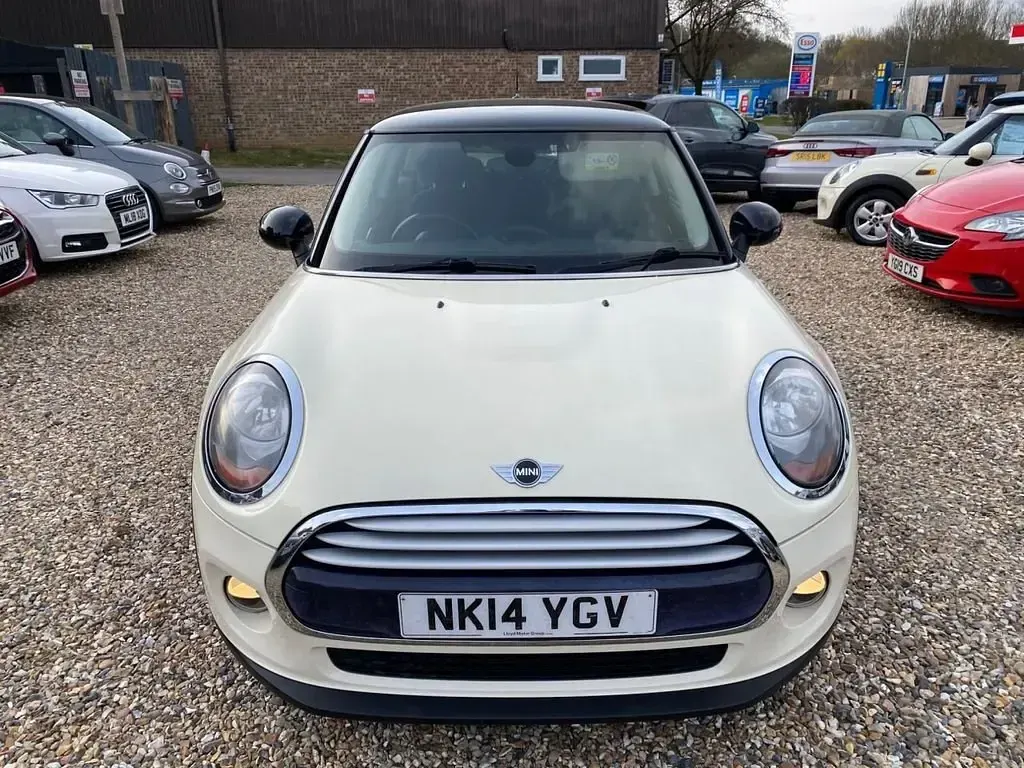 Usado Mini Cooper Hatch 136 CV (100 kW) 2014 Blanco Utilitario