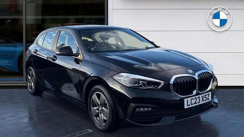 Used BMW 118 Sport Line 134 HP (98 kW) 2023 Black Hatchback