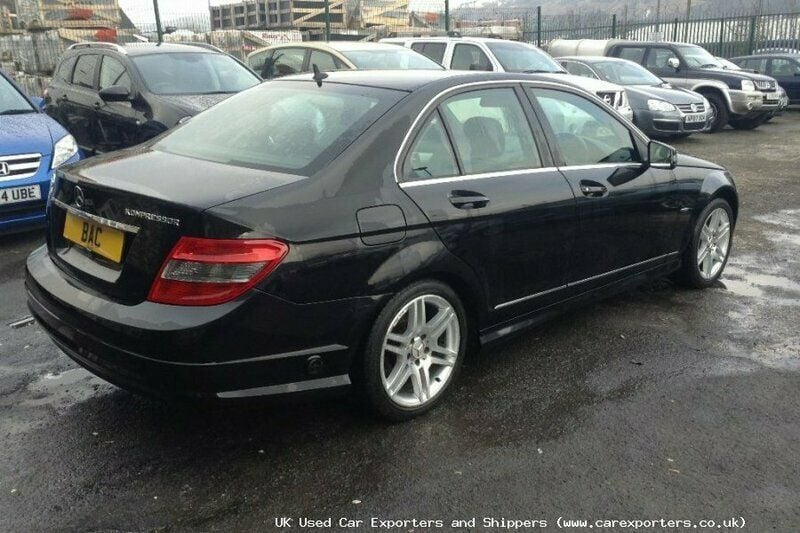 Used Mercedes C180 156 HP (114 kW) 2009 Sedan