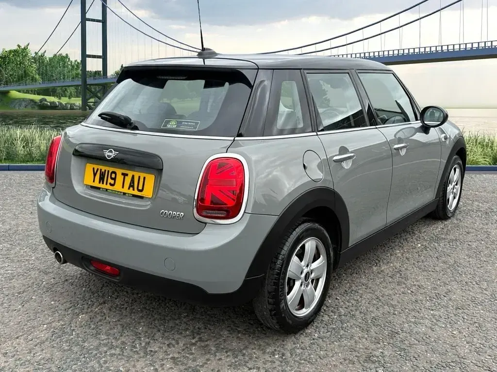 Used Mini Cooper Classic 136 HP (100 kW) 2019 Grey Hatchback