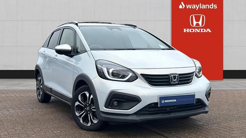 Used Honda Jazz Hybrid 109 HP (80 kW) 2022 White Hatchback