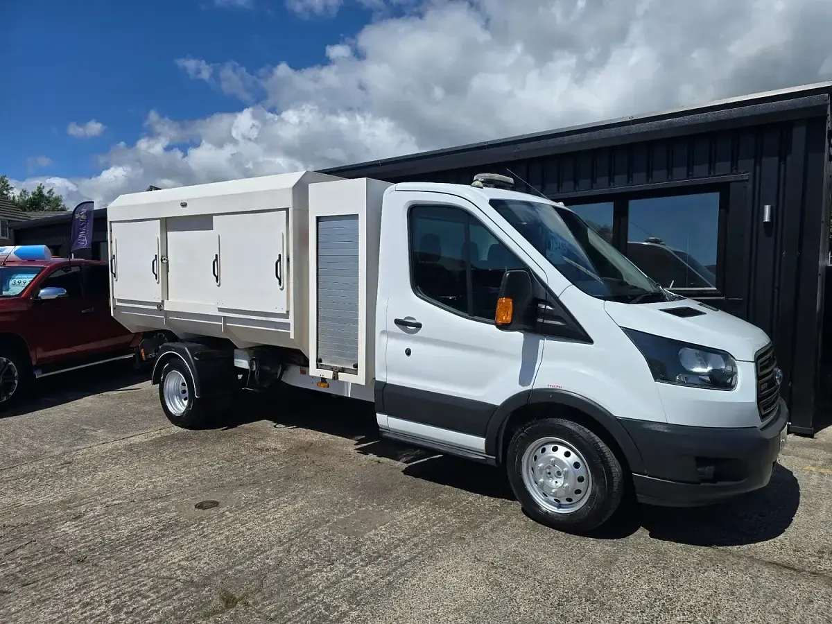 Used Ford Transit 2018 White Cabriolet