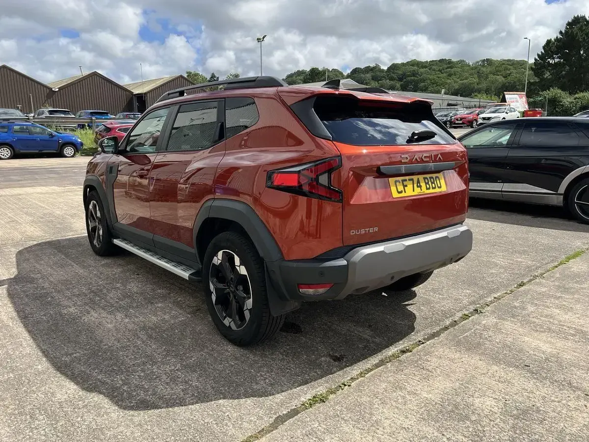 Used Dacia Duster Extreme 128 HP (94 kW) 2024 Brown SUV