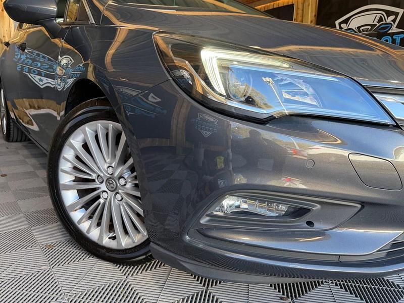Used Vauxhall Astra Elite 150 HP (110 kW) 2016 Grey Hatchback