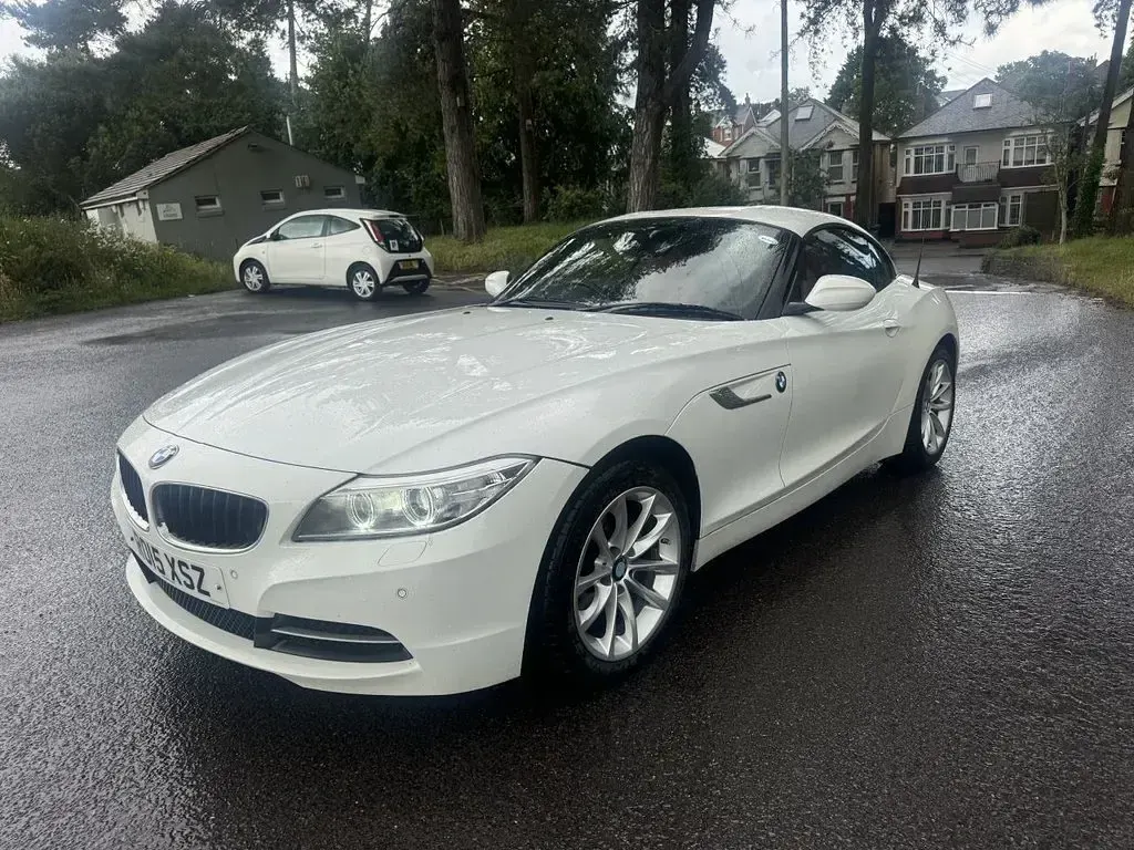 Used BMW Z4 Comfort Edition 184 HP (135 kW) 2015 White Cabriolet