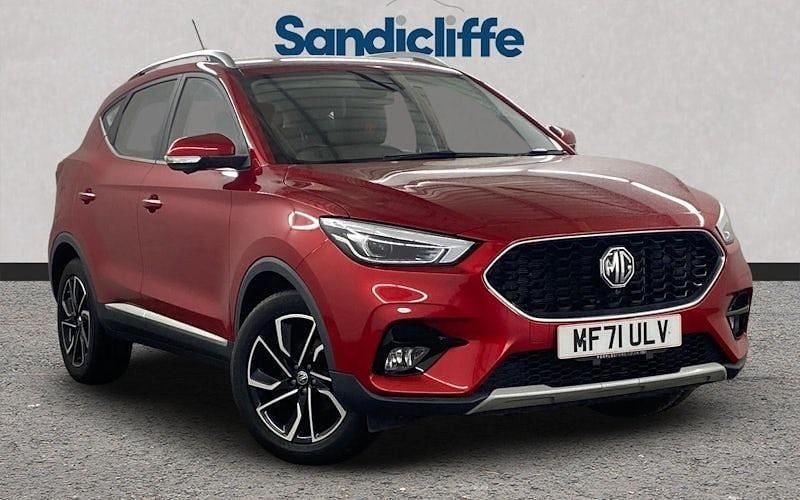 Tri coat dynamic red Used 2022 MG ZS Exclusive Sedan | £12,969 (Fair price) - Image 1/4
