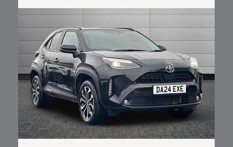 Black Used 2024 Toyota Yaris Cross Design SUV | £22,000 (Fair price) - Image 1/3