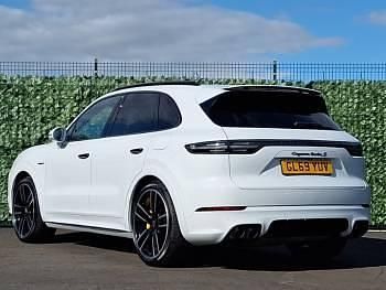 Used Porsche Cayenne Turbo E-Hybrid 680 HP (500 kW) 2020 White SUV