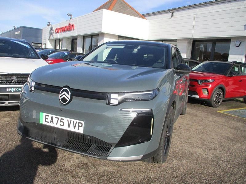 Used Citroën C5 Aircross Comfort 152 kW (207 HP) 2025 Red SUV