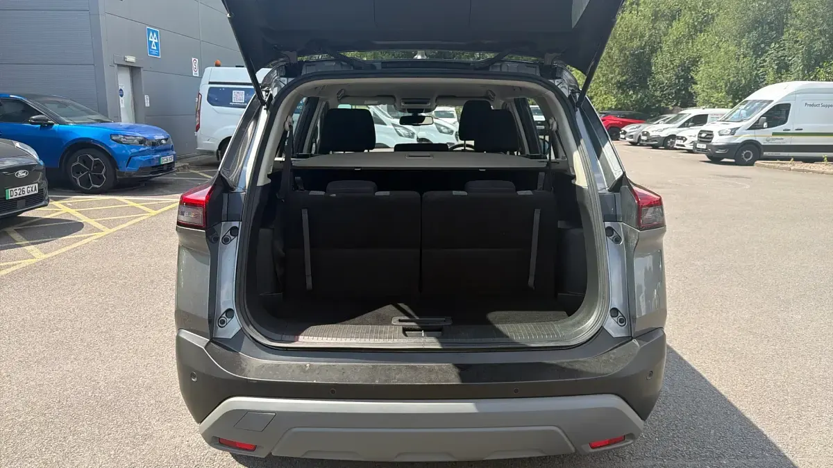 Used Nissan X-Trail Acenta 213 HP (156 kW) 2024 Grey SUV