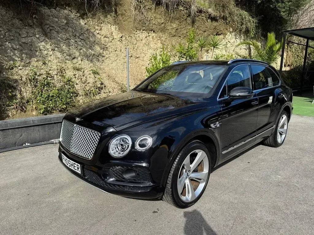 Used Bentley Bentayga Mulliner 608 HP (447 kW) 2017 Black SUV