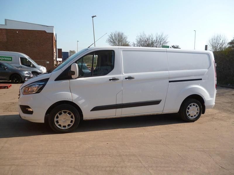 Used Ford Transit Custom Trend 2019 White