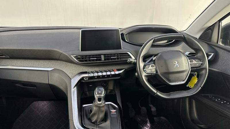 Used Peugeot 3008 Allure 130 HP (95 kW) 2020 Black Hatchback