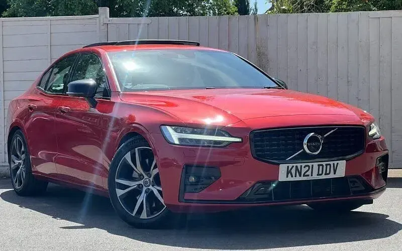 Used Volvo S60 R-Design 250 HP (183 kW) 2021 Sedan