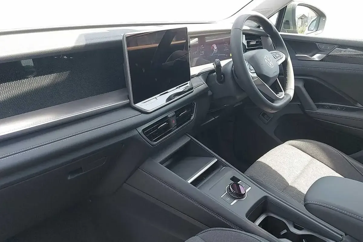New VW Tayron Match 150 HP (110 kW) 2026 Cipressino green SUV