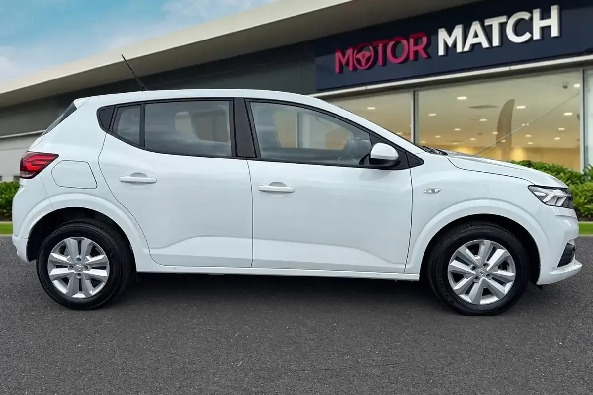 Begagnad Dacia Sandero Comfort 2022 Vit Halvkombi